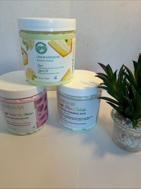 #16 Aminnah Body Bundle 
Whipped Body Butter 
Whipped Foaming Soap
Sugar Scrub